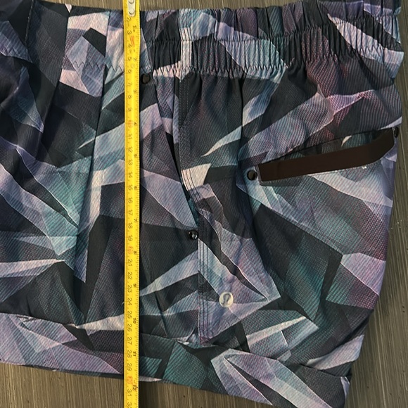 Lululemon dress shorts - Picture 5 of 5